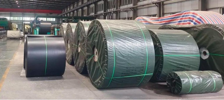 800-1400mm PVC/PVG 석탄 광산 컨베이어 벨트 생산 라인 에너지 절약 광산 컨베이어 벨트 제조 기계